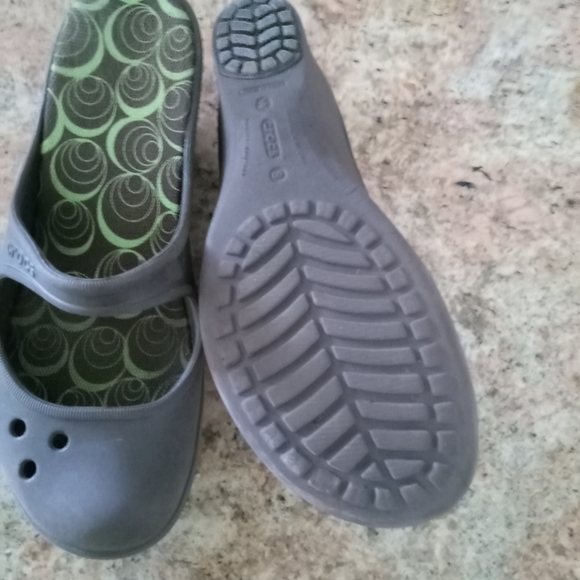 Shoes - Picture 3 of 6